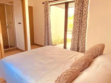 5 Bedroom Villa