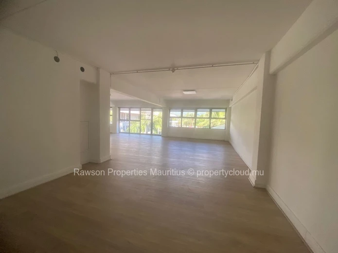  142m² Bureau à louer à Grande Rivière Noire