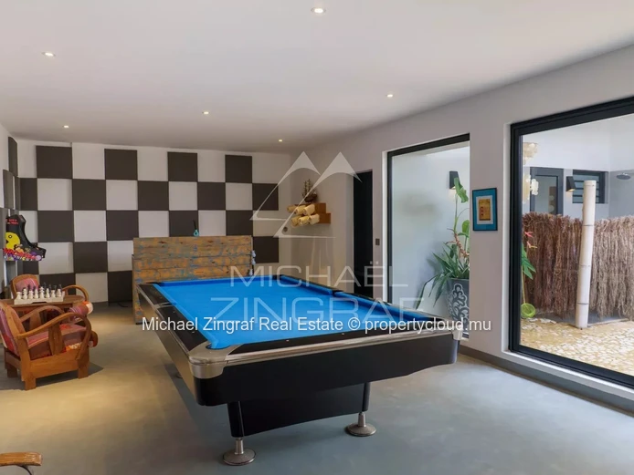 Exceptional Villa in Azuri – Luxury Living Between Golf, Marina and the Lagoon