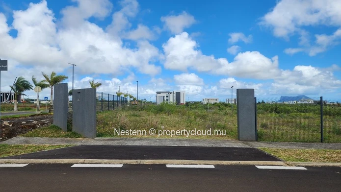 Land for sale in L'Avenir , Moka Smart City 10.5 Perches fenced with mountain view near schools shops and bus stop.