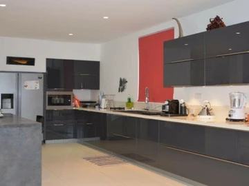 5 Bedroom Townhouse, Duplex