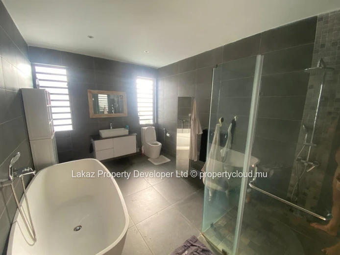 Furnished 4-Bedroom House with Swimming Pool in Pointe aux Canonniers