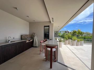 4 Bedroom Villa
