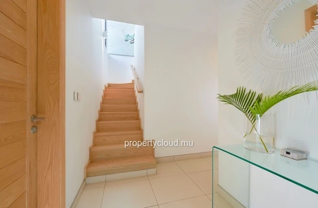 A vendre magnifique villa de 4 chambres en suite accessible aux etrangers à Pereybere.