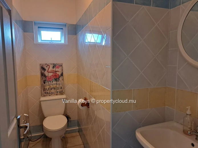 À Vendre – Charmant Appartement de 3 Chambres : Votre Petit Cocon au Cœur de Curepipe