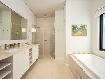 4 Bedroom Townhouse, Duplex