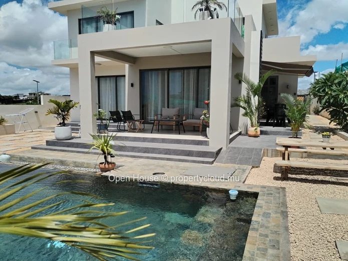 4-Bedroom Furnished Villa with Private Pool in Flic en Flac