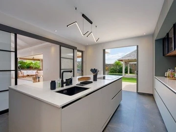 5 Bedroom Villa