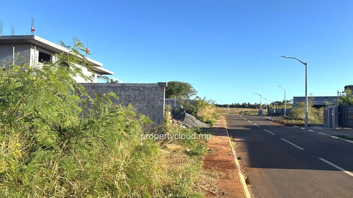 À vendre à Albion – Beau terrain de 585 m² (154toises)
