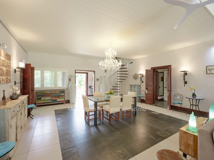 Superb property with large garden, Club Med d'Albion