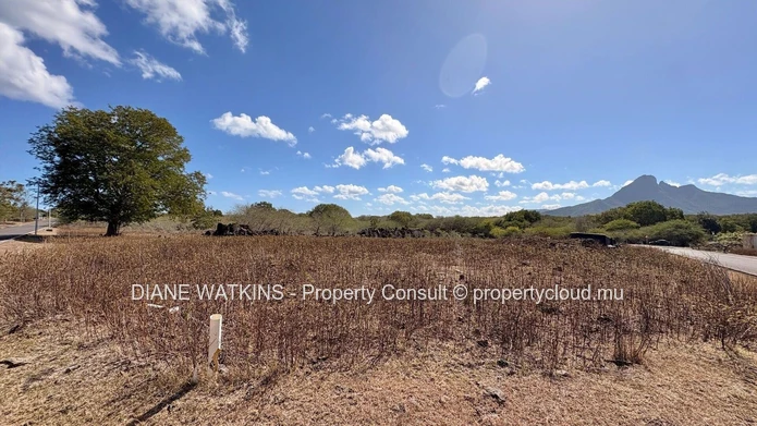 2,470 m² Residential Land in Belouguet with Mountain Views