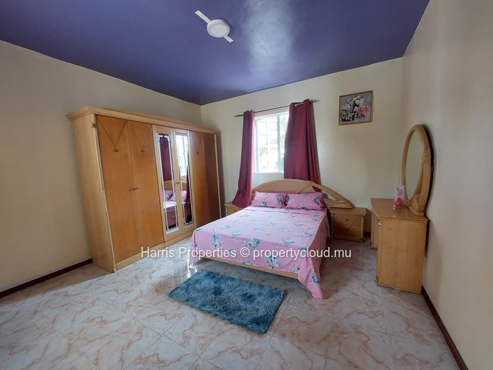 Charming Individual House for Rent in a Secure Residential Complex in Pereybere