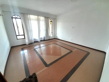 Appartement de 17 Chambres