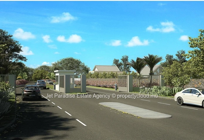 Plot of 661.02m² in Gated Lotissement Pierrefonds