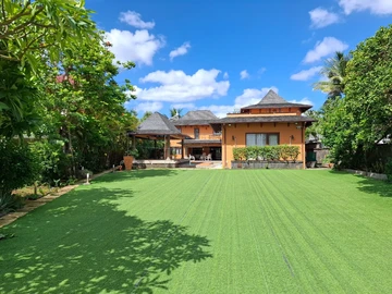 5 Bedroom House