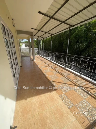 Prestigieux maison de 241 m² avec jardin et terrasse à Mahébourg