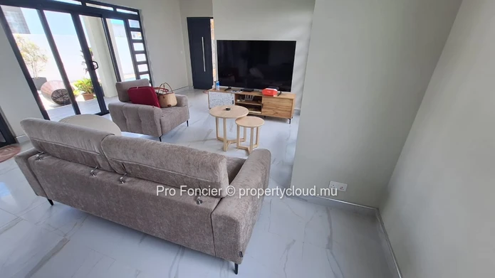 Maison à Louer à Grand Baie - Belle villa neuve contemporaine