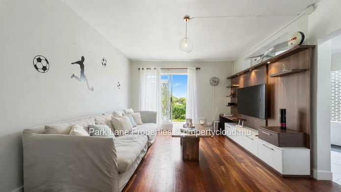 Modern single level house in Curepipe