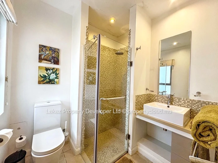 Spacious 4-Bedroom Beachfront Apartment in Pointe aux Biches!