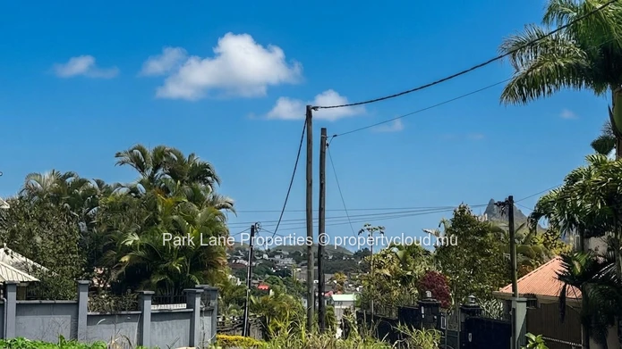 Prime  residential Plot of 1,046 m² – Ideal for your dream home