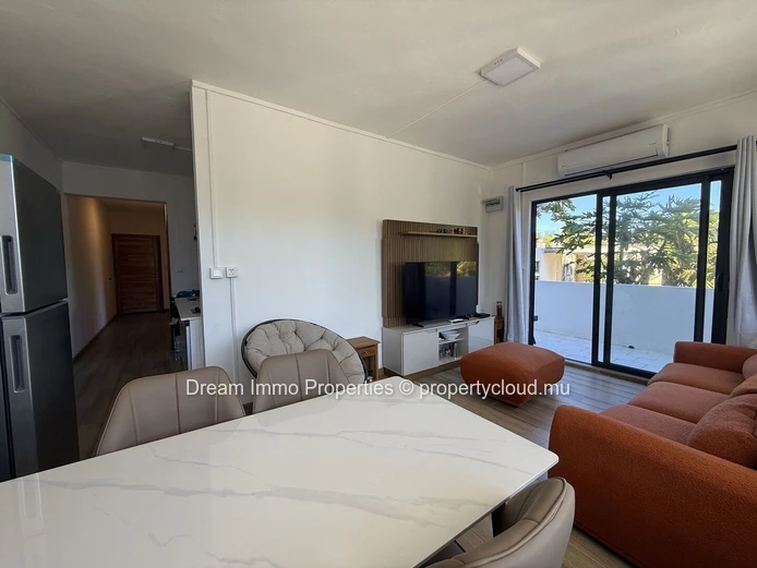 Appartement meublé de 2 chambres proche mer à Flic en Flac – Ile Maurice