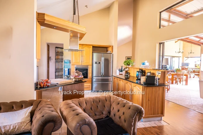 Villa de luxe à vendre ou à louer au Domaine de Belle Vue avec vue panoramique sur les îles du Nord