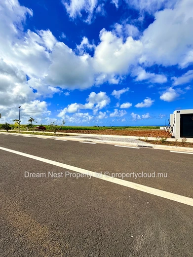 Prestigious Corner Plot in Savannah Connected Countryside – Where Smart Living Meets Exceptional Investment