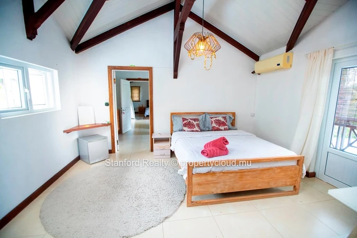 Modern 4-Bedroom Villa for Rent - Tamarin, West