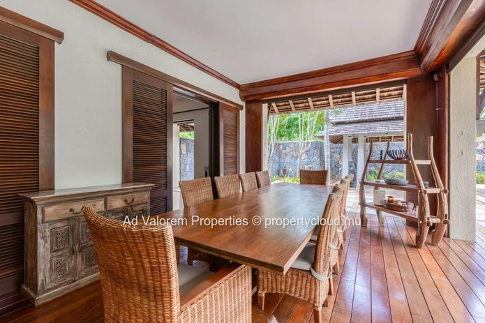 ? À Vendre – Villa D’Exception À Tamarina ?