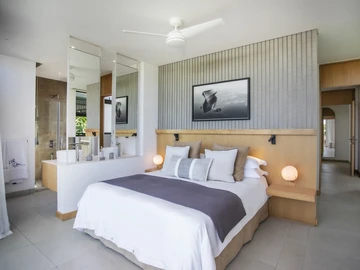 5 Bedroom Villa