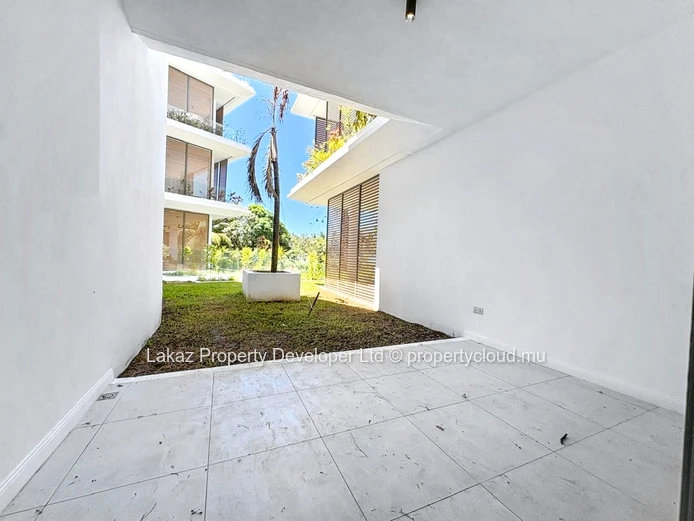 Luxurious 3-Bedroom Apartment in Pointe aux Canonniers - accessible for Foreigners