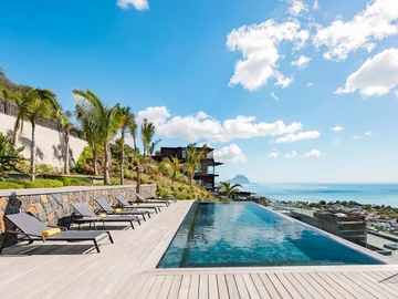 5 Bedroom Villa