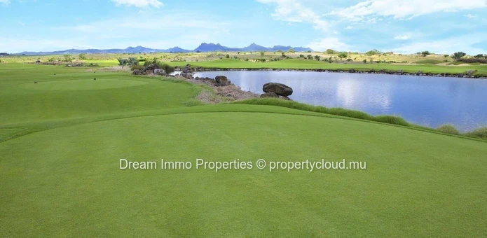 Prestigieuse villa de 5 chambres avec vue golf & accès mer au Parc de Mont Choisy – Ile Maurice