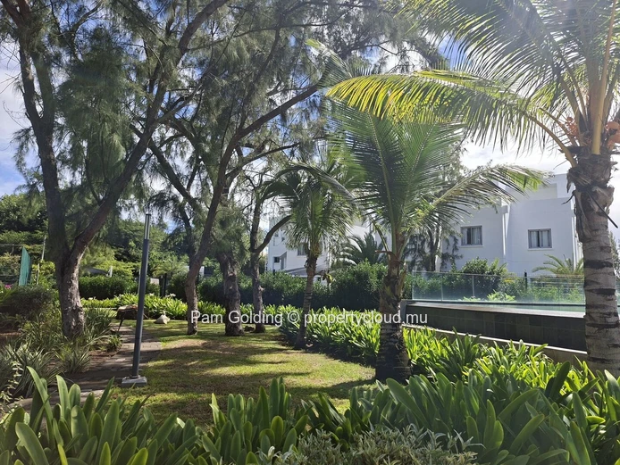 Grand Gaube – Penthouse à louer – Pam Golding Mauritius