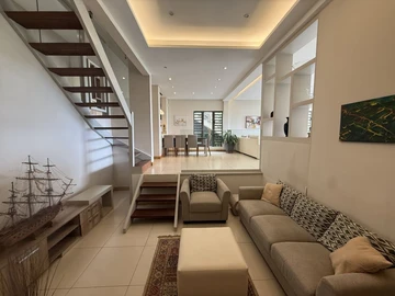 4 Bedroom Townhouse, Duplex