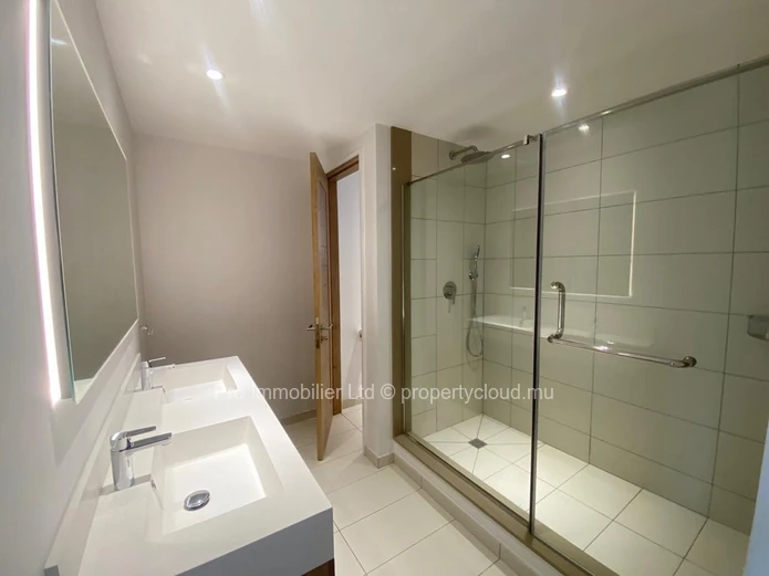 Ground floor apartment, fully furnished and located in a secure compound at Ki Residence Pereybere.