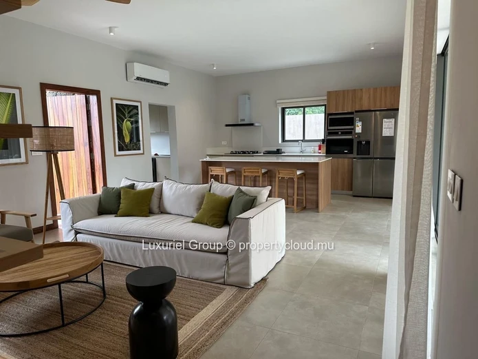 Villa de Charme avec Terrasse et Espace Extérieur Raffiné