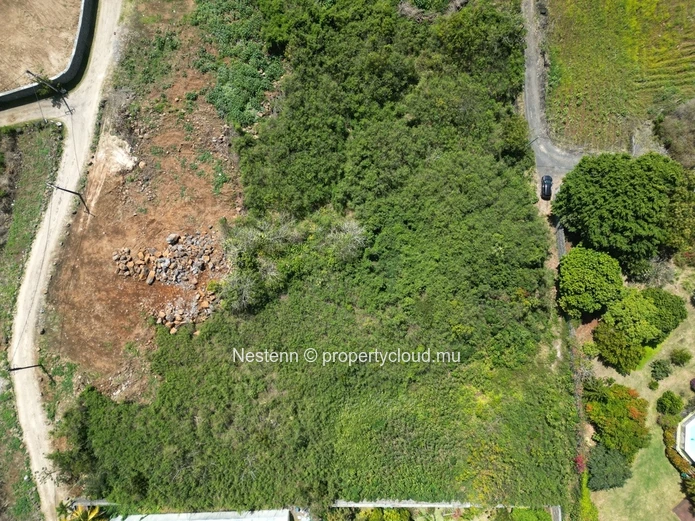 Terrain résidentiel 2548m² proche plage 