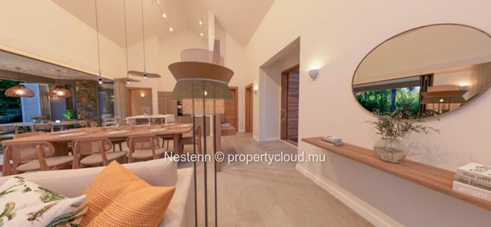 2-bed villa in a preserved region close to the beach. 