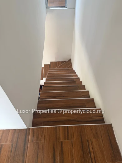 À Louer – Duplex en Bord de Mer | 2 Chambres