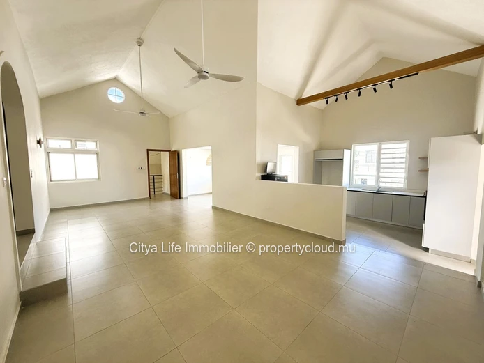 Spacious Renovated House for Sale in Rose Hill – Ideal for Investment or Family Living