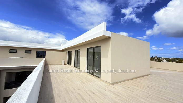 Modern Living in Péreybère – 3-Bedroom Penthouse for Sale (Sole Mandate)
