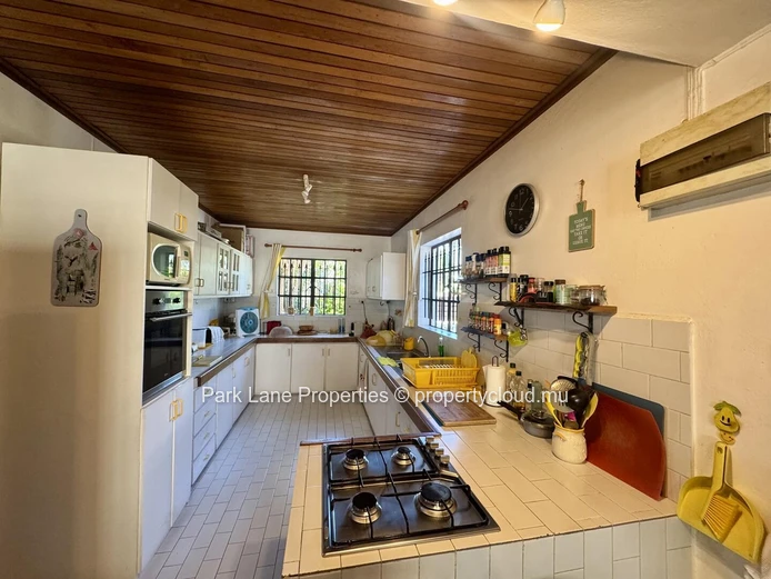 Charming family home with private bar and pool