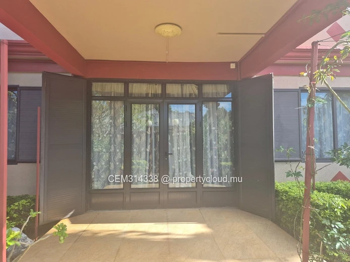 6 Chambres Grande Maison Meublée à Vendre – Trois Bras, Petit Raffray 