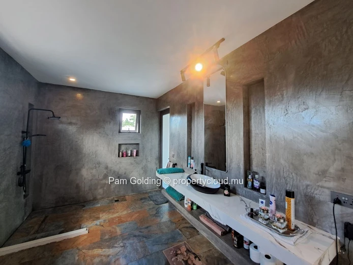 Balaclava – Maison à vendre – Pam Golding Mauritius