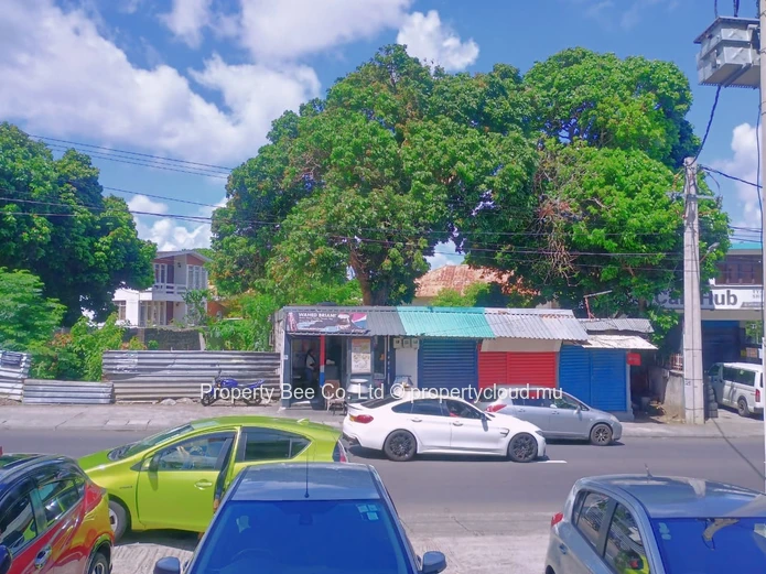 2024 Unfurnished office: Main Road Beau Bassin / Medical-Health