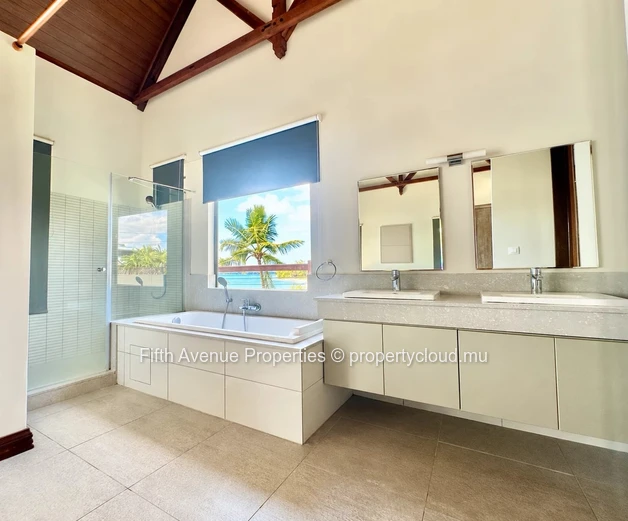 Pointe aux Canonniers - Pieds dans l'eau. Villa de 3 chambres