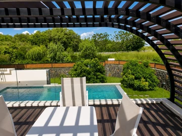 6 Bedroom Villa