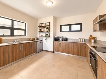 4 Bedroom Apartment