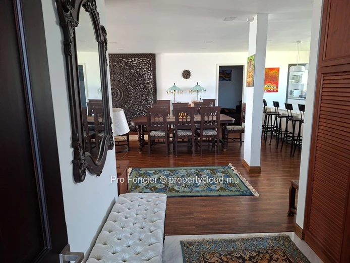 Appartement à vendre à Curepipe - Un bien moderne de 260 m² à vendre en plein centre